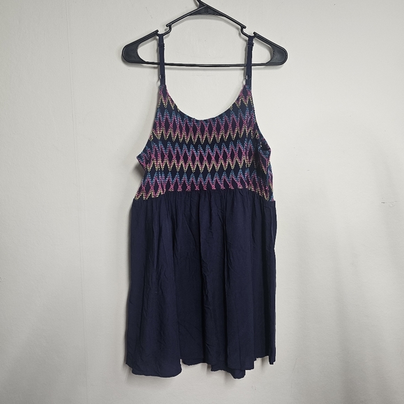 Torrid size 3 navy and rainbow embroidered tank top NWT - Picture 4 of 9